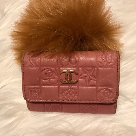 Authentic  chanel key holder gently.used - Picture 11 of 16